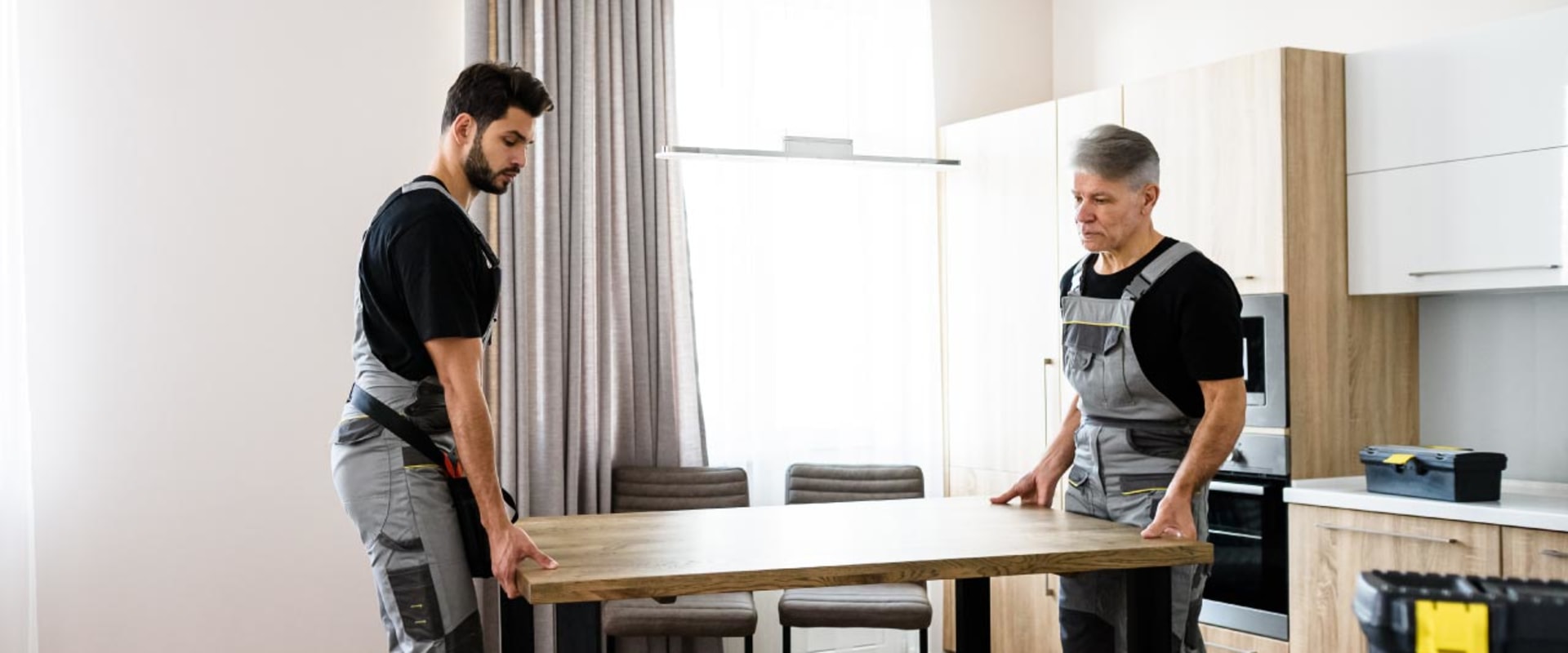 How much does it cost to move a bed with a mover in tucson az?