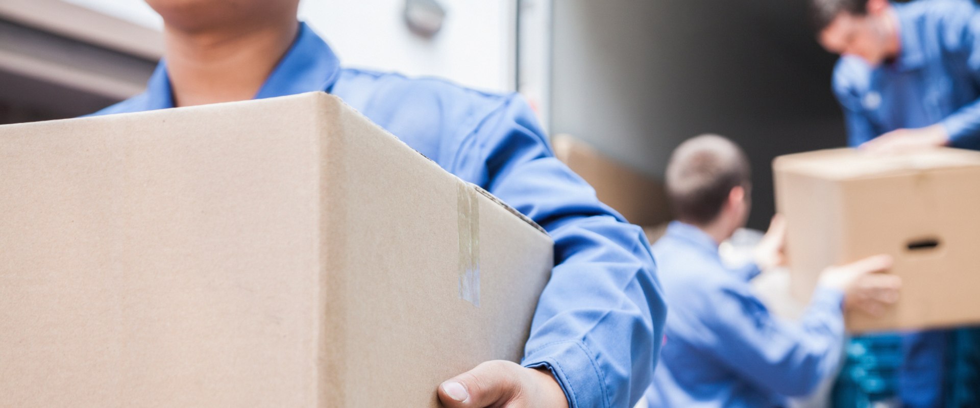 Is insurance included in the cost of a long distance move?
